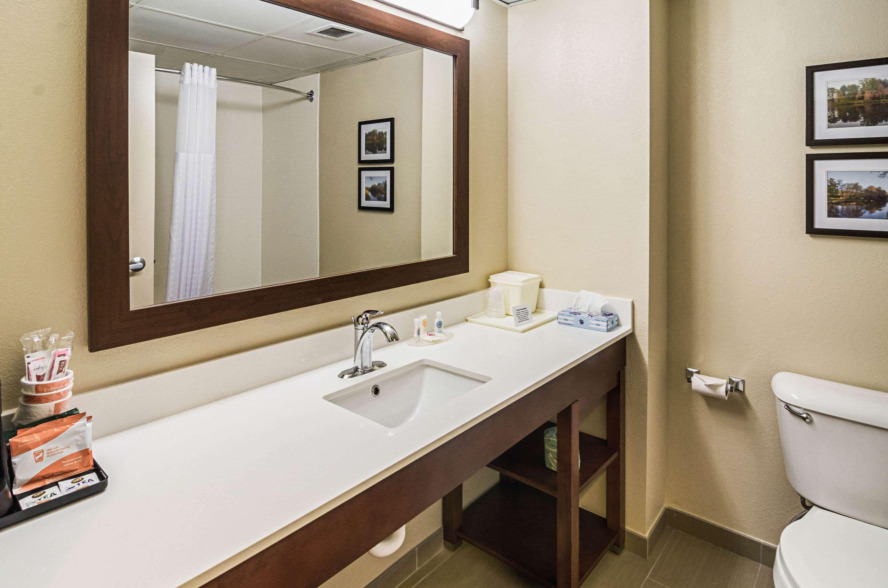 Comfort Inn & Suites Oxford South Екстериор снимка