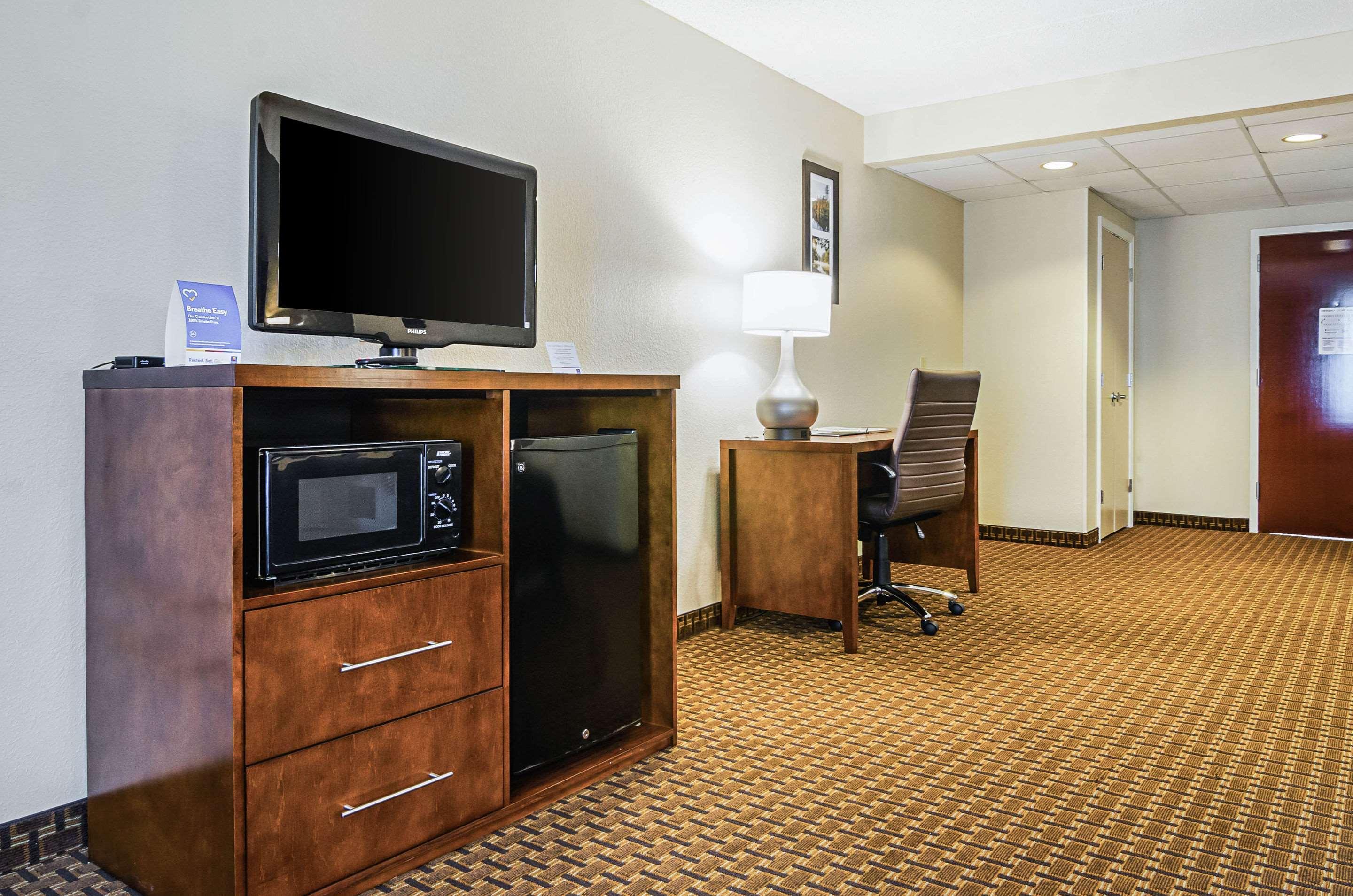 Comfort Inn & Suites Oxford South Екстериор снимка