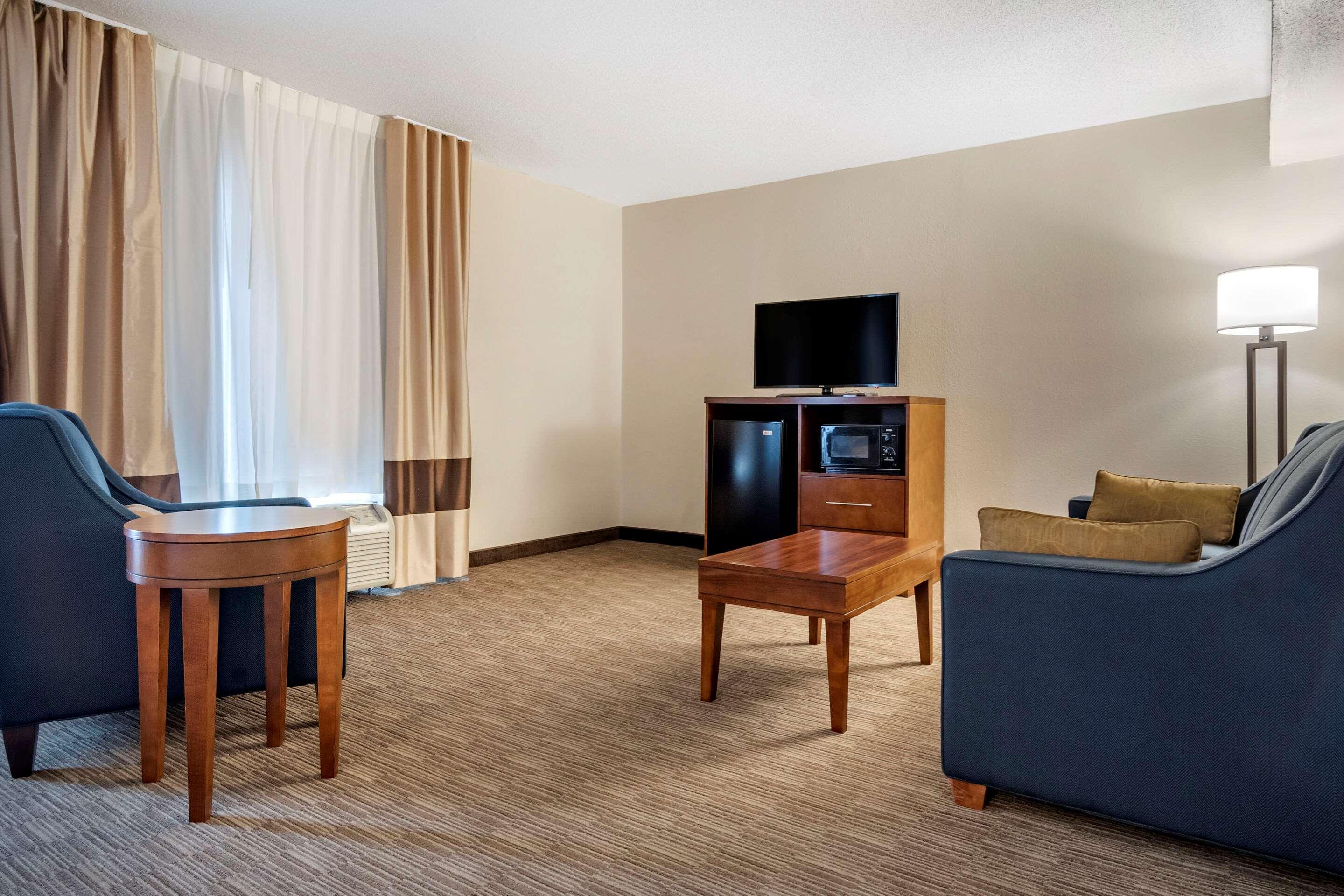 Comfort Inn & Suites Oxford South Екстериор снимка