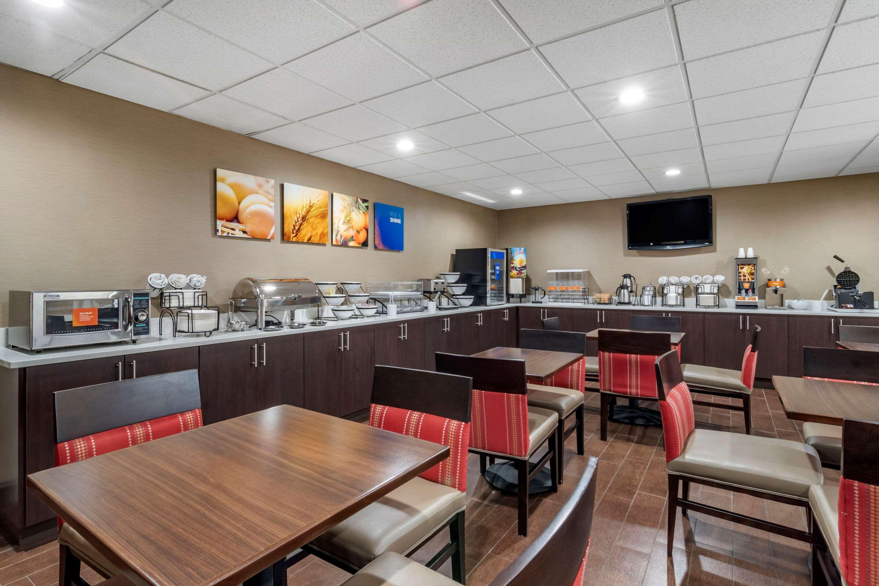 Comfort Inn & Suites Oxford South Екстериор снимка