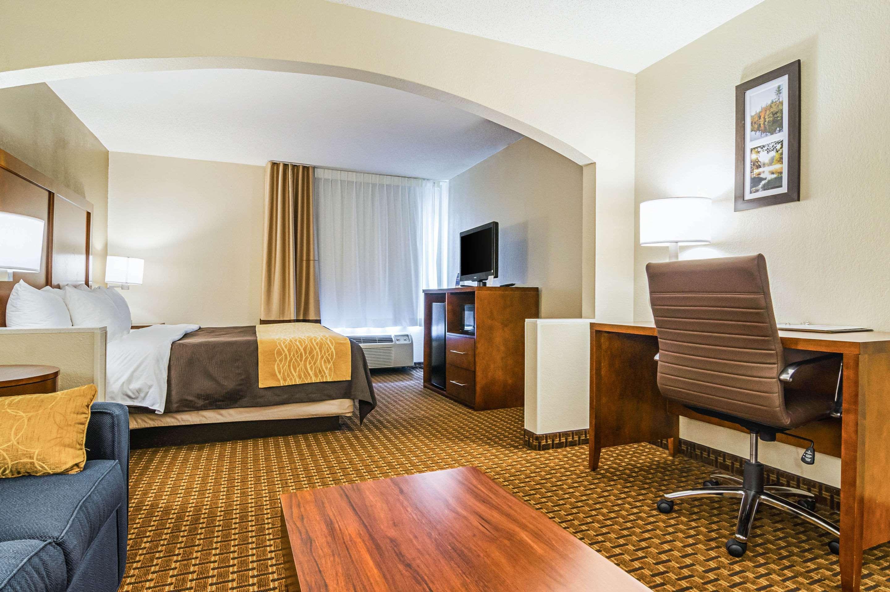 Comfort Inn & Suites Oxford South Екстериор снимка
