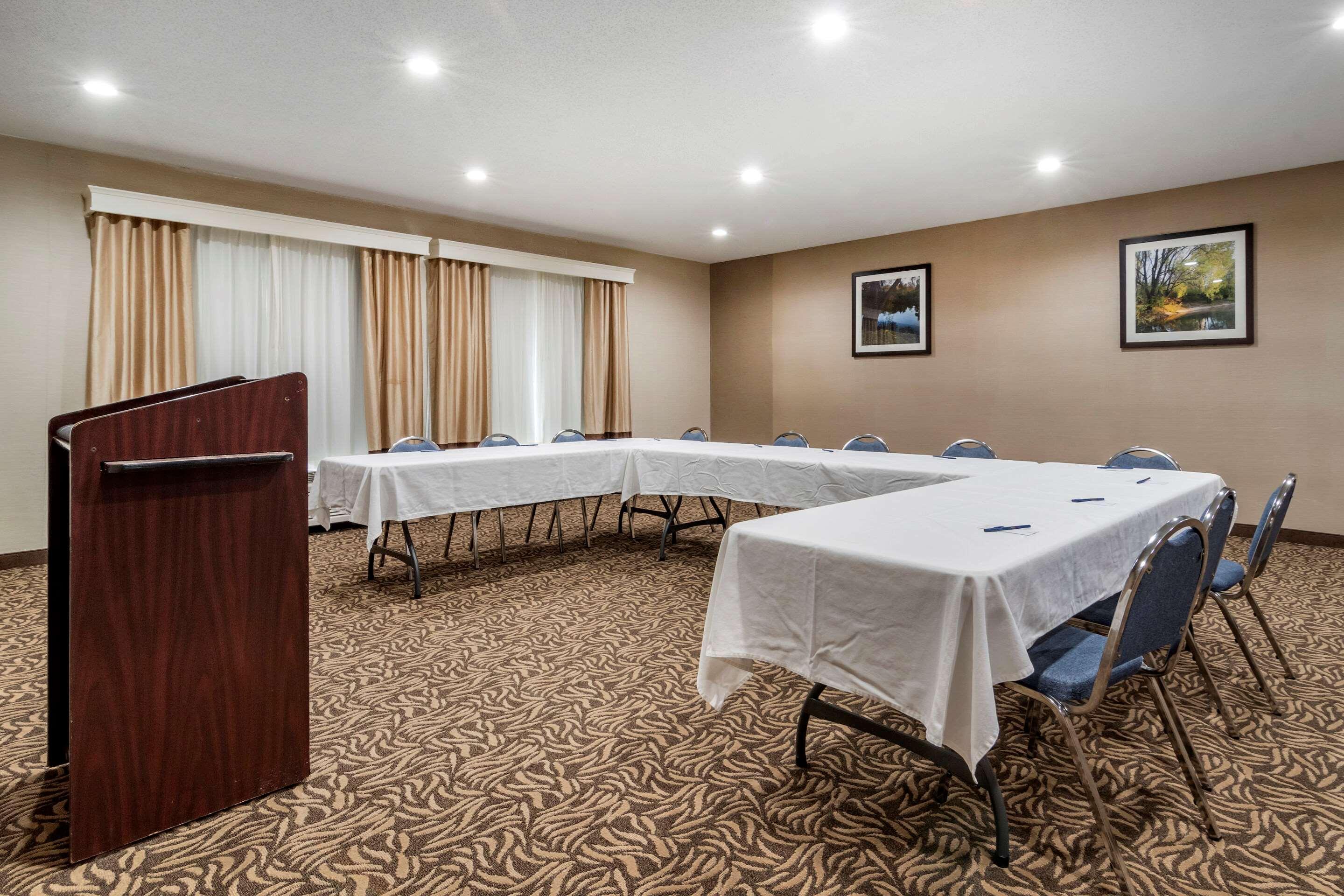 Comfort Inn & Suites Oxford South Екстериор снимка