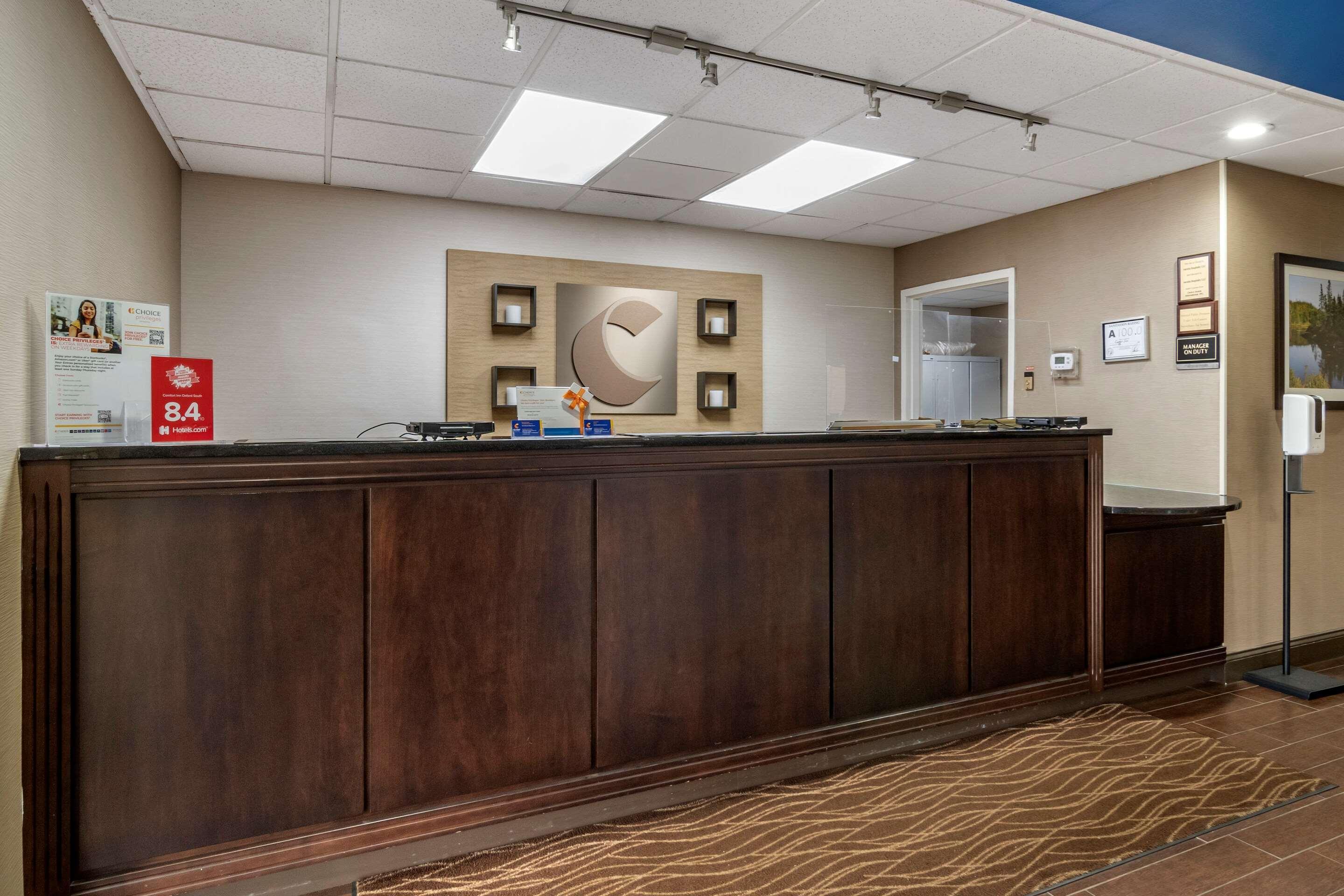 Comfort Inn & Suites Oxford South Екстериор снимка