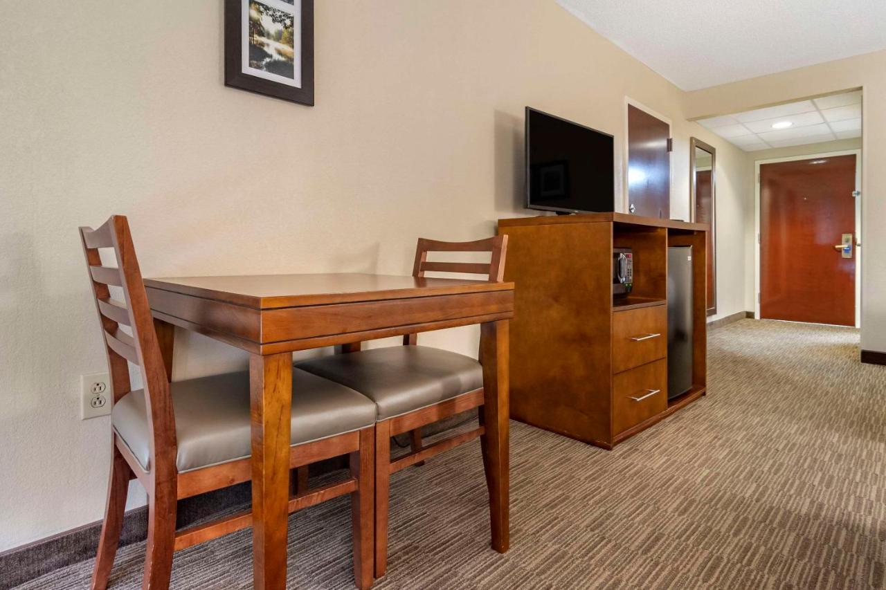 Comfort Inn & Suites Oxford South Екстериор снимка