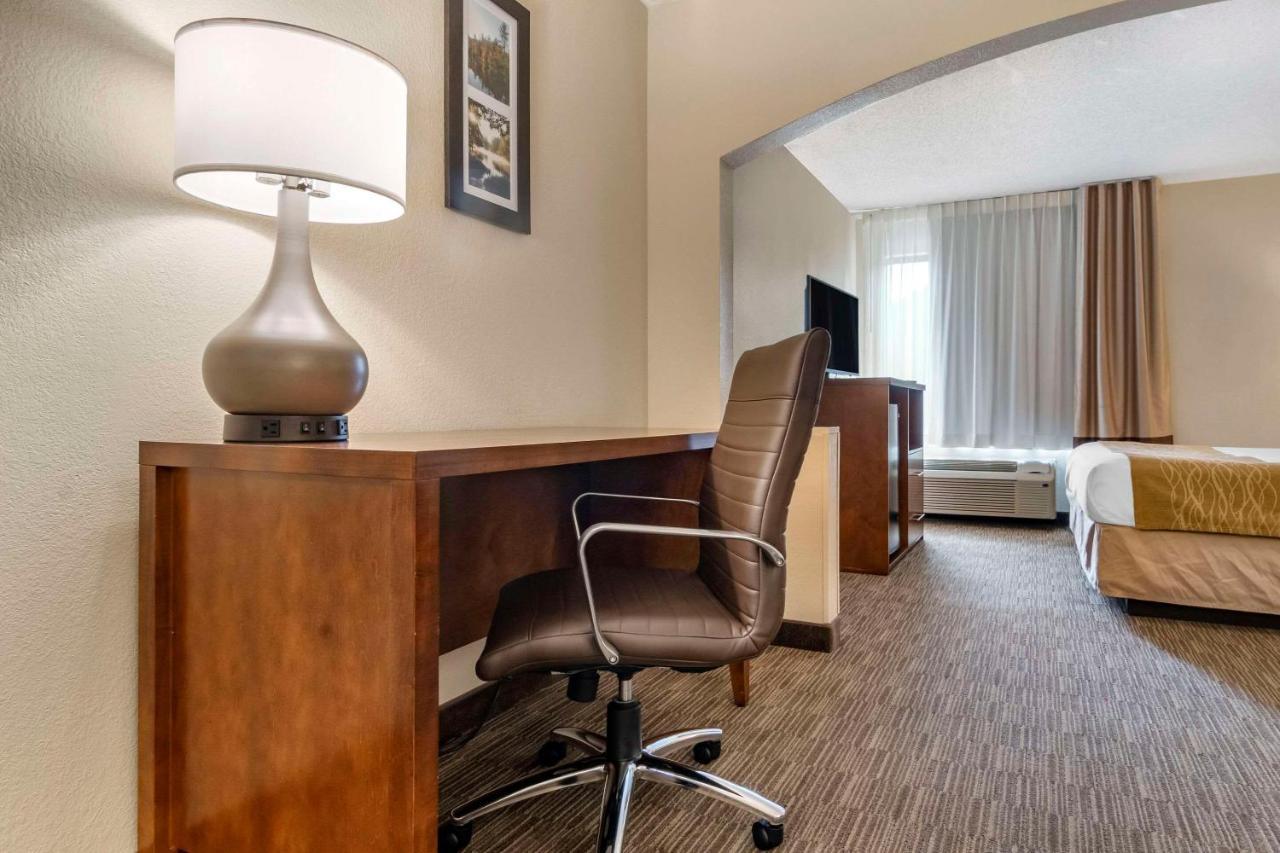 Comfort Inn & Suites Oxford South Екстериор снимка