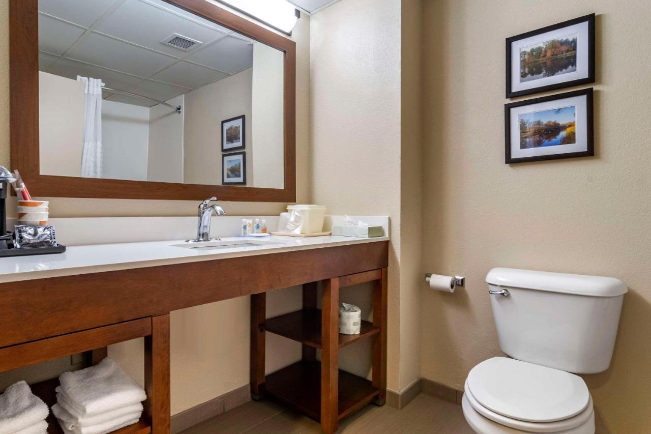 Comfort Inn & Suites Oxford South Екстериор снимка