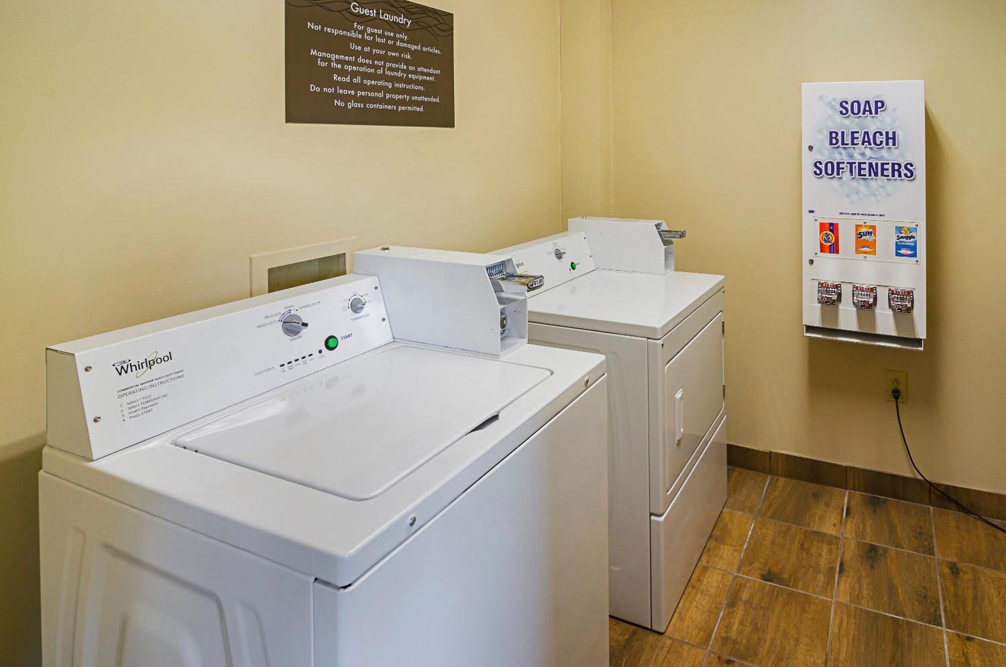 Comfort Inn & Suites Oxford South Екстериор снимка