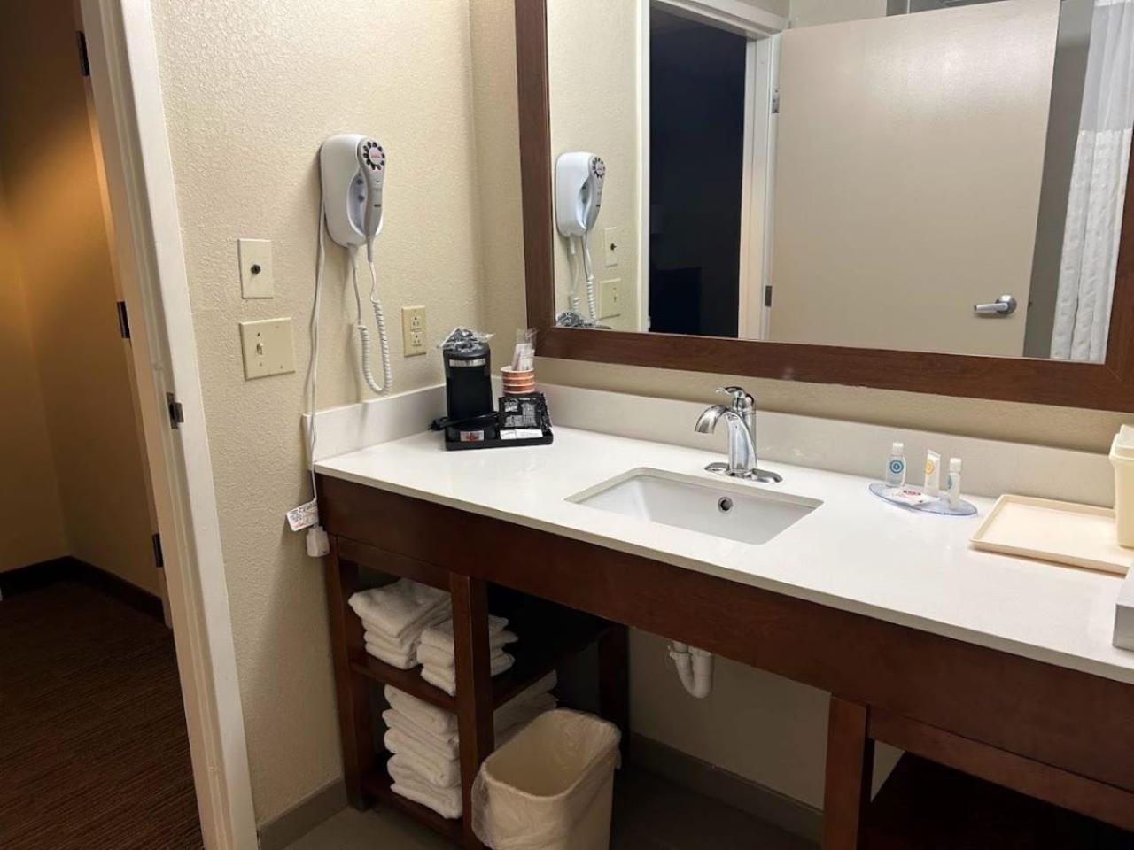 Comfort Inn & Suites Oxford South Екстериор снимка